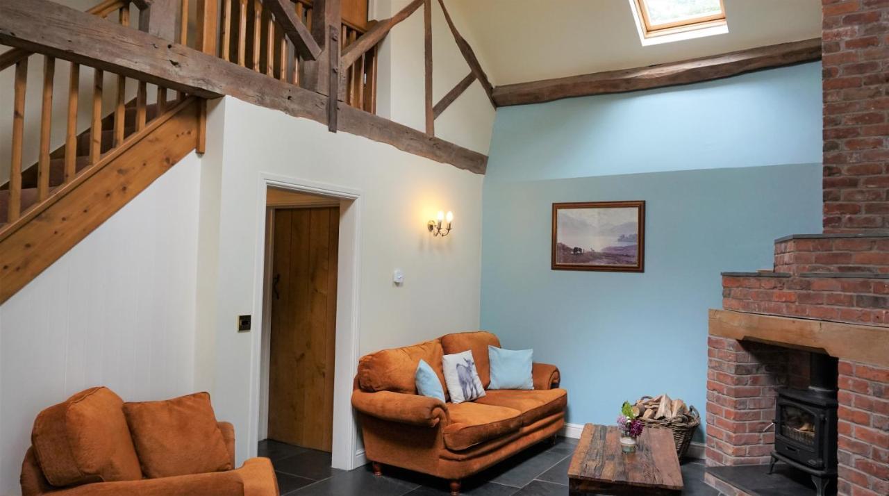 Sheep Dip Cottage - 5* Cyfie Farm, With Log Burner And Private Hot Tub Llanfyllin エクステリア 写真