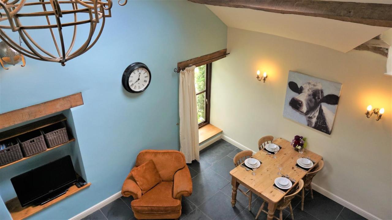 Sheep Dip Cottage - 5* Cyfie Farm, With Log Burner And Private Hot Tub Llanfyllin エクステリア 写真