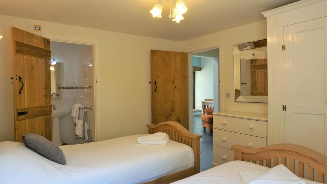 Sheep Dip Cottage - 5* Cyfie Farm, With Log Burner And Private Hot Tub Llanfyllin エクステリア 写真