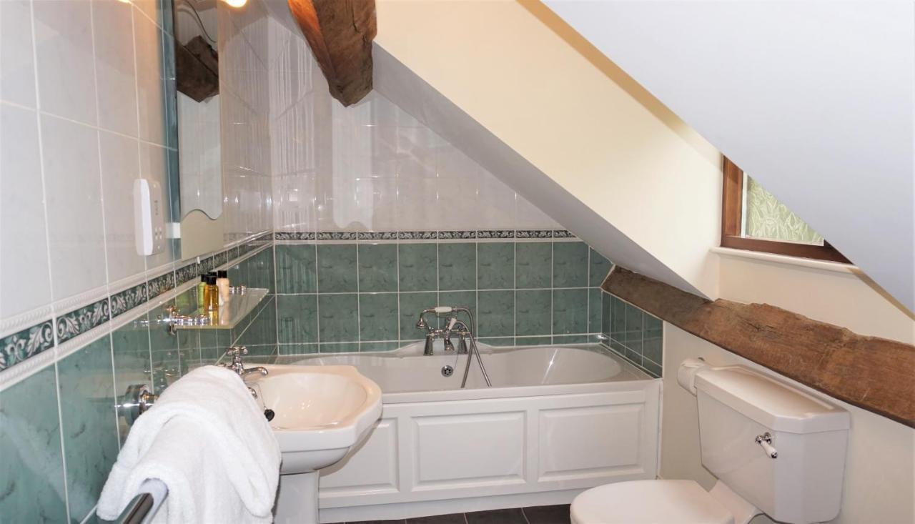 Sheep Dip Cottage - 5* Cyfie Farm, With Log Burner And Private Hot Tub Llanfyllin エクステリア 写真